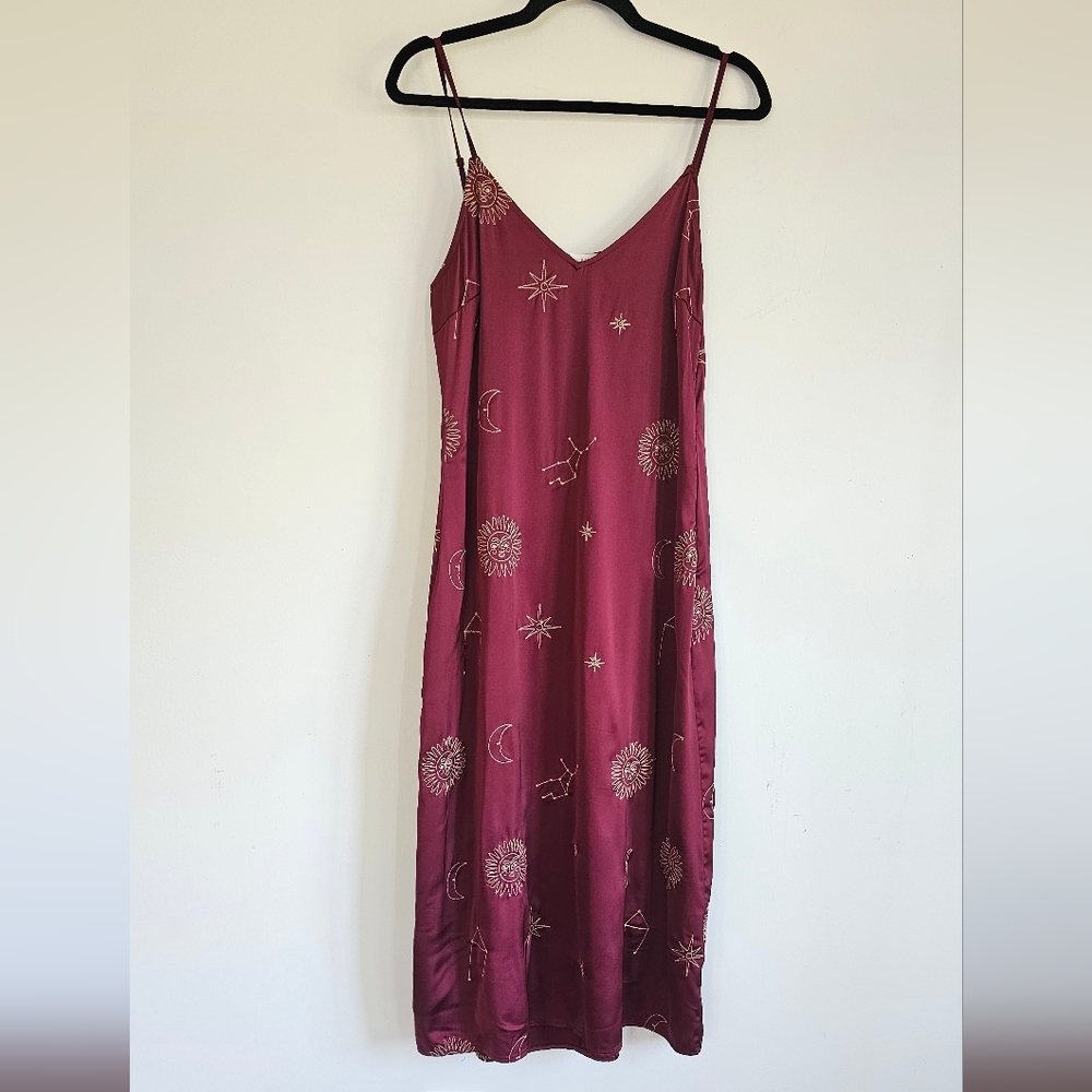 Honey Punch Zodiac Midi Dress M
